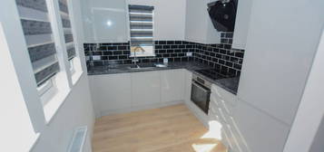 2 bed flat to rent