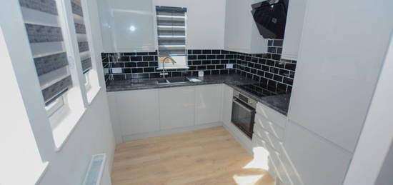 2 bed flat to rent