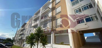 Apartamento T1 com parqueamento em Cotovia - Sesimbra