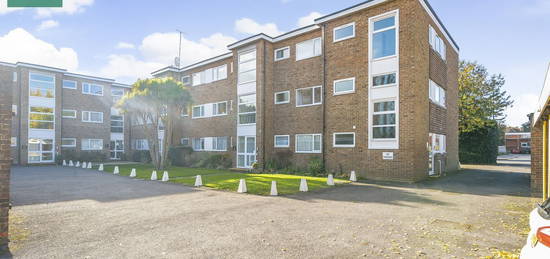 Flat to rent in Llandaff Court, Downview Road, Worthing, West Sussex BN11