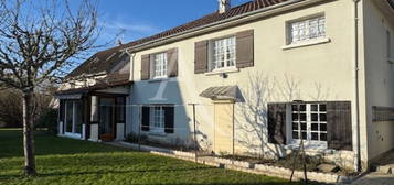 Maison à vendre, – pièces, 6 chambres, 130 m²