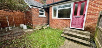 Flat to rent in Arlowe Drive, Shirley SO16