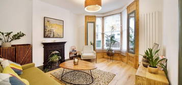 1 bedroom ground floor flat for sale