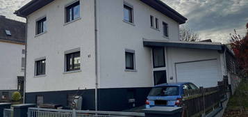 Freistehendes Einfamilienhaus mit Pool in 61267 Neu-Anspach