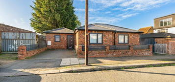 2 bedroom semi-detached bungalow for sale