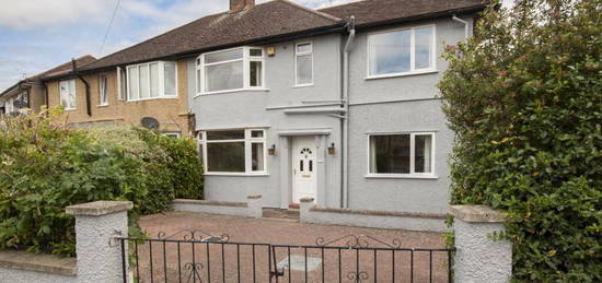 6 bedroom semi-detached house