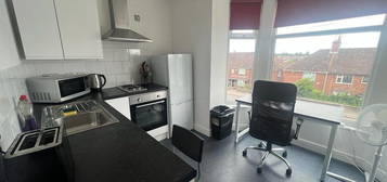 Studio to rent in Studio, London Road, Coventry CV1