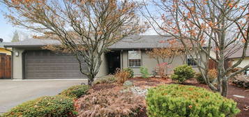 140 Offord Cir, Jacksonville, OR 97530