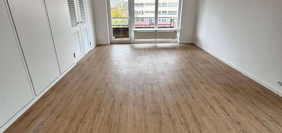 Frisch renoviertes Apatment mit Balkon am Lutherplatz