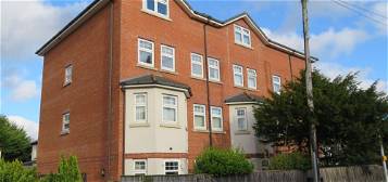 Flat to rent in Yew Tree Court, 21 Pye Road, Wirral, Merseyside CH60