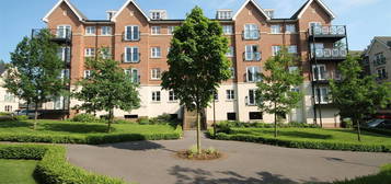 Flat to rent in The Limes, Viridian Square, Aylesbury HP21