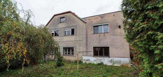 Rodinný dům, 300 m² + 1069 m² pozemek, Libecina