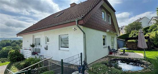 Koblenz 10min: Großzügiges Einfamilienhaus mit ELW