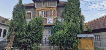 Casa / Vila cu 5 camere de vanzare in Rucar