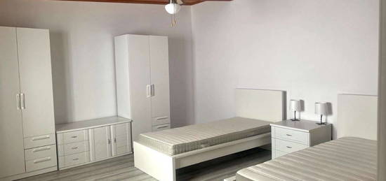 Quarto duplo (2 pessoa) em anexo t1