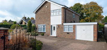 4 bed detached house for sale