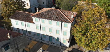 CASA SEMINDIPENDENTE A LAVAGNO