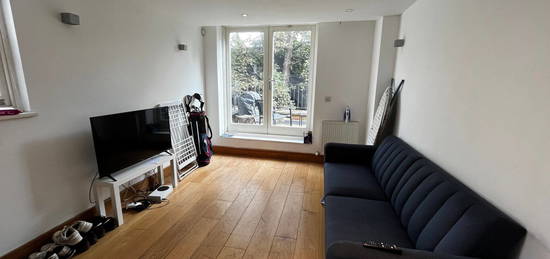 2 bed flat to rent