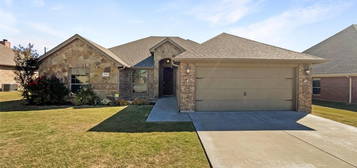 104 Cold Track Dr, Willow Park, TX 76008