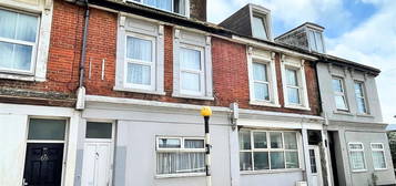 Studio to rent in Sedlescombe Road North, St. Leonards-On-Sea TN37