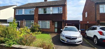 3 bed semi-detached house to rent