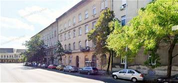 Eladó 1 szobás lakás Erzsébetvárosban, Budapest, Dózsa György út