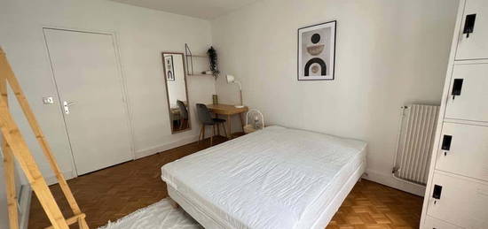 Studio meublé  à louer, 1 pièce, 15 m², Étage 3/–