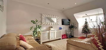 Flat for sale in Union Road, Wembley HA0