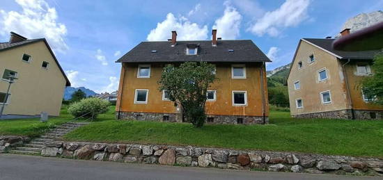 Bestandsfreies Haus mit 3 Einheiten in sonniger Lage