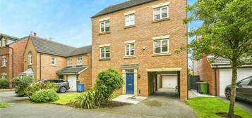 4 bed detached house for sale