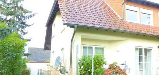 GELEGENHEIT:  Einfamilienhaus (DHH) mit ELW und Garage               in BINGEN- BÜDESHEIM zur Miete!