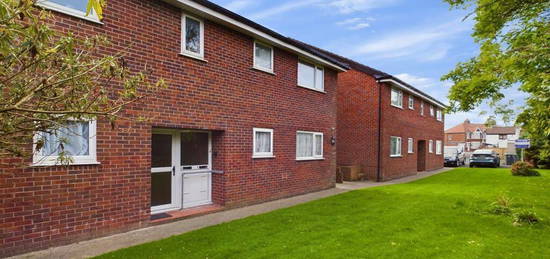 2 bedroom ground floor flat for sale