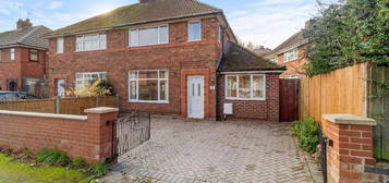 3 bedroom semi-detached house for sale