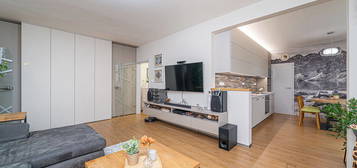 Pronájem bytu 3+kk 88 m²