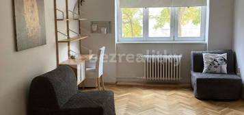 Pronájem bytu 1+kk 29 m², Strážní, Praha