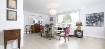 Flat to rent in Farley Court, Melbury Road, Kensington W14