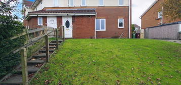 2 bed semi-detached house for sale