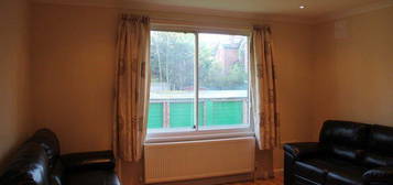 2 bed flat to rent