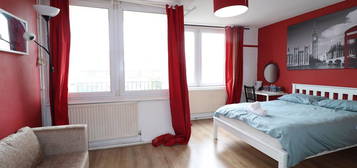 Maisonette to rent in Roberta Street, London E2