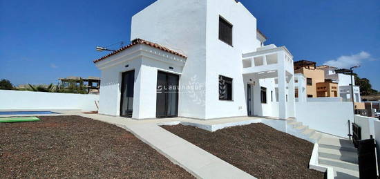 Casa adosada en venta en Laurisilva, Golf del Sur - Amarilla Golf