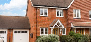 2 bed semi-detached house for sale