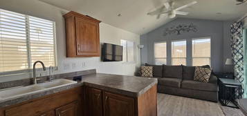 233 N Val Vista Dr #257, Mesa, AZ 85213