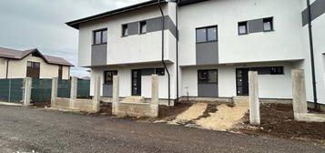 Vanzare Vila Triplex strada Margelelor id nr 38