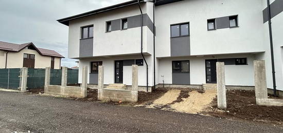 Vanzare Vila Triplex strada Margelelor id nr 38