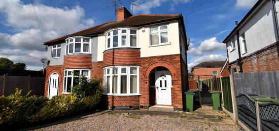 3 bed semi-detached house for sale