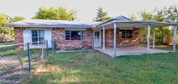 1918 W Wyandotte, Sulphur, OK 73086