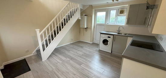 Terraced house to rent in Bower Lane, Maidstone ME16