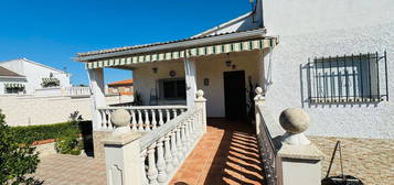 Casa o chalet independiente en venta en avenida Castillo de Escalona