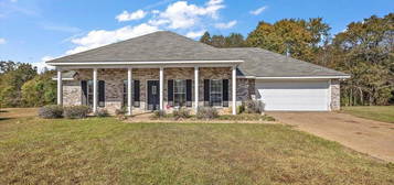 405 Anthony Cv, Byram, MS 39272