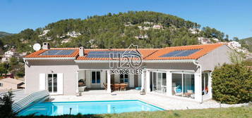 Spacieuse villa de 185m² ha (290m² au total) offrant de belles prestations